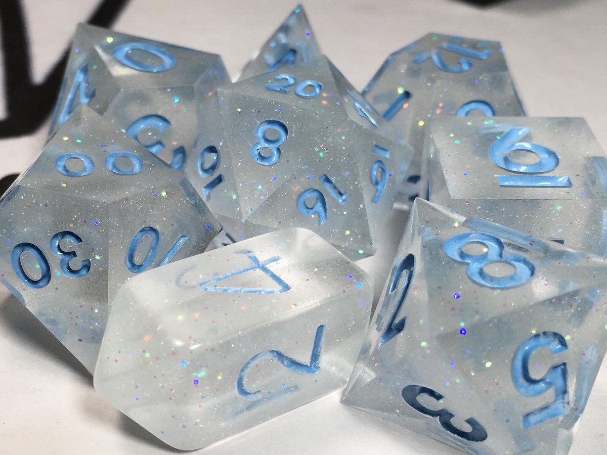 LetoAnimas's tweet photo. Happy Spooky Season! Latest sets: Candied Eyeball, Frost Mage and Petal Dance! #dice #handmadedice #dnd #nerd #resin #sharpedge https://t.co/vlKbrmHglR