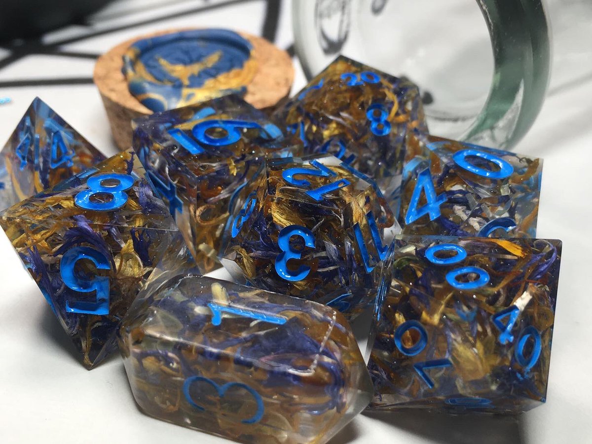LetoAnimas's tweet photo. Happy Spooky Season! Latest sets: Candied Eyeball, Frost Mage and Petal Dance! #dice #handmadedice #dnd #nerd #resin #sharpedge https://t.co/vlKbrmHglR