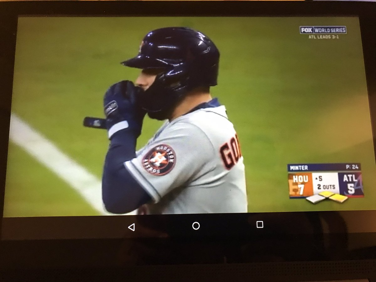 Keilma's tweet photo. A mí me va a dar algo #WorldSeries https://t.co/Wp5P7Kf5nV