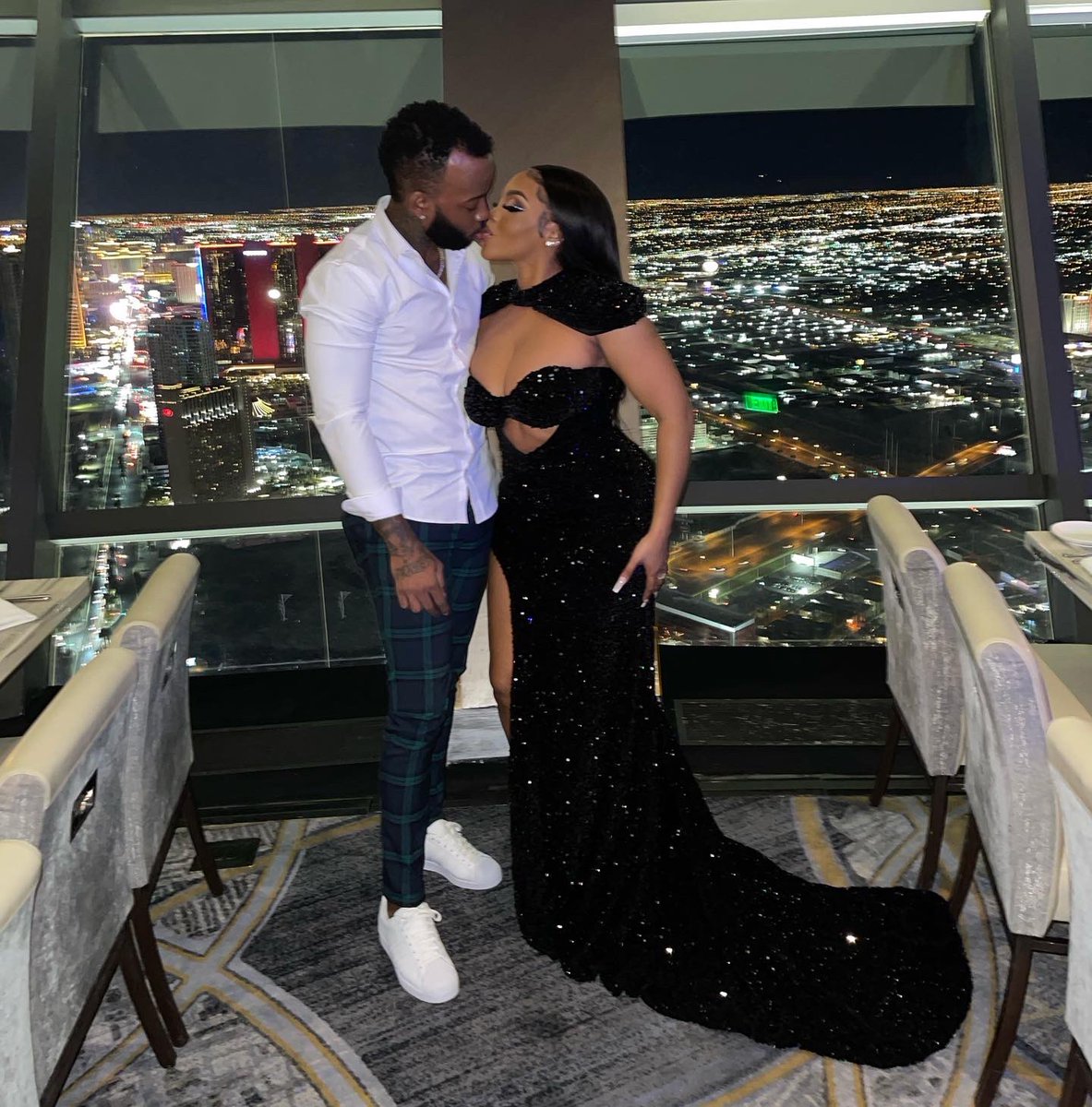 Shanzi_a's tweet photo. Issa Birthday Fiancée!!!! I couldn’t wait on the professional pics me frighten bad 😂😂😂. I love you my fiancé @nino_tns❤️❤️❤️. #isaidyes https://t.co/QOvO3IZuXT