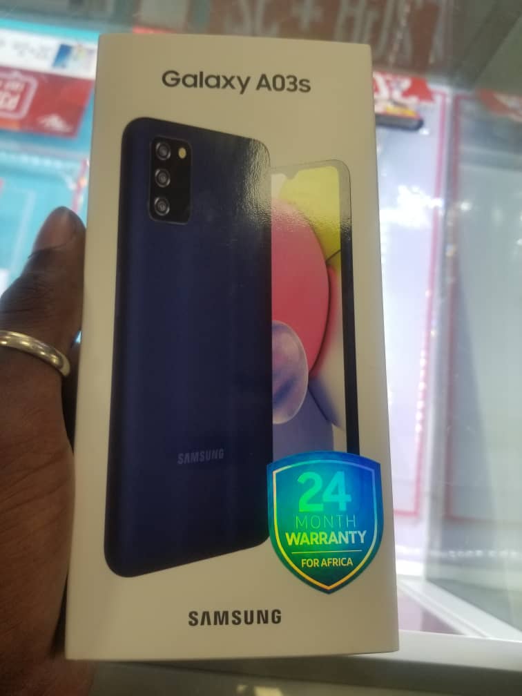 manty_flex's tweet photo. For all your Samsung Devices &amp; accessories, @abc_gadgets is the solution 💯💯💯.. Hit ēm up this November to check out the Mega Deals that come with the Black November 😎💯👍
#abcgadgetsplug https://t.co/72T5puoD8K