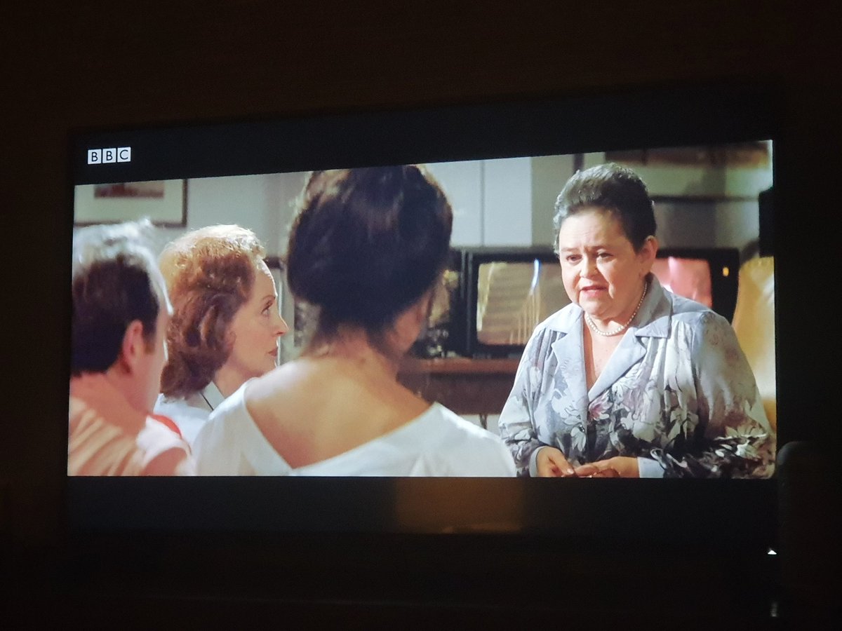 JohnSheridanRN's tweet photo. Ending Halloween with a classic film, showing just how too much TV can be for kids 🤣 #DontGoIntoTheLight #Poltergeist https://t.co/wKD7Ag9jlg