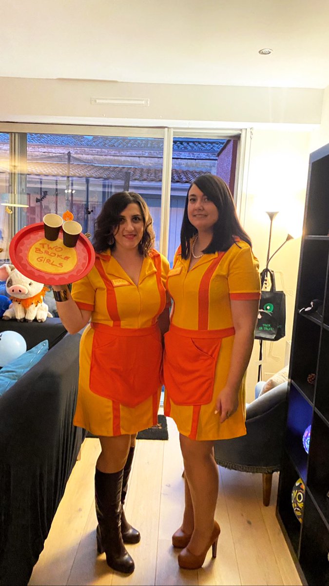 With Love ♥️ <a href="/OfficialKat/">Kat Dennings</a> <a href="/BethBehrs/">Bethbehrs</a> #TwoBrokeGirls <a href="/Allyzzie/">allyzzie</a>  #halloween2021