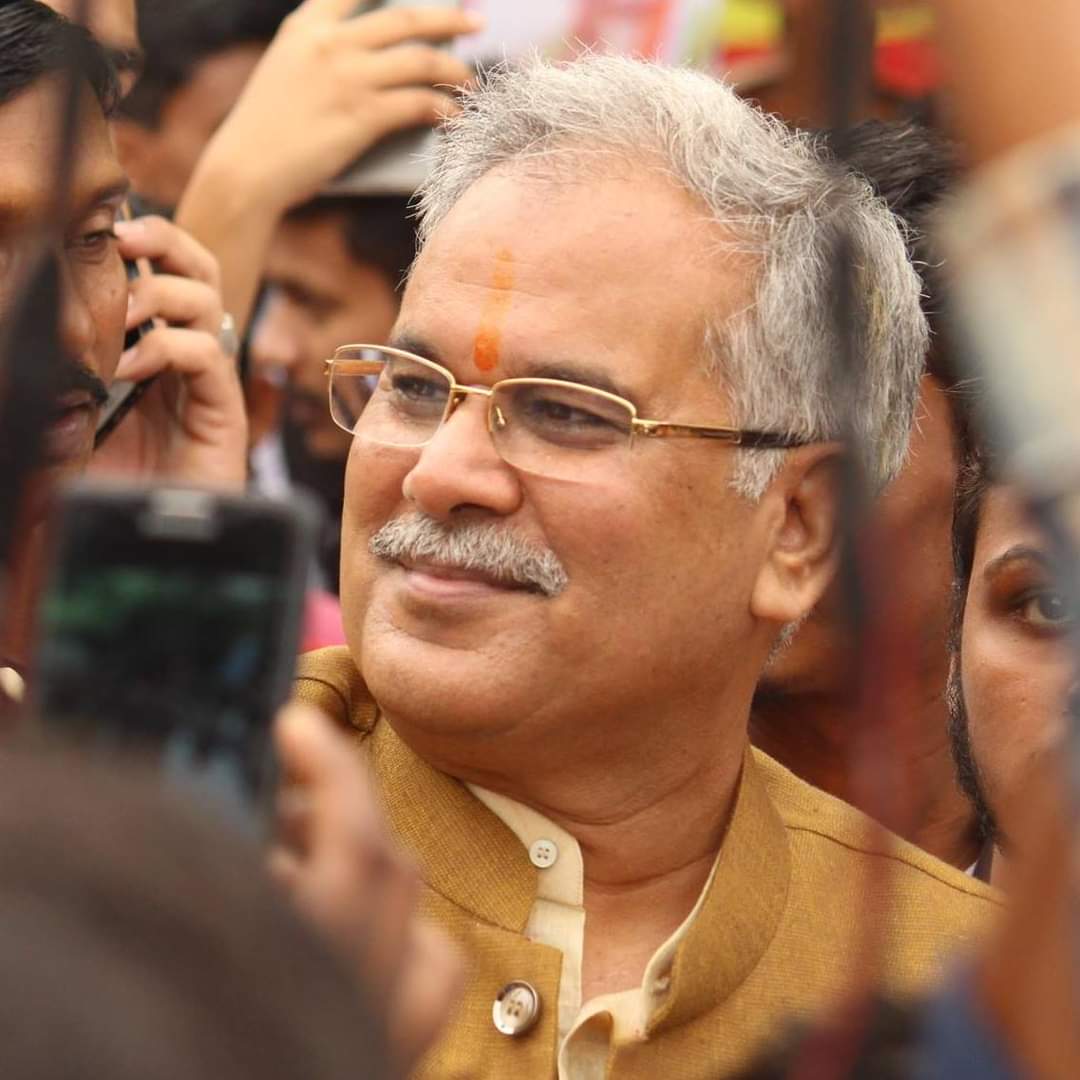 Devendra_1925's tweet photo. आम जनमानस के जीवन में यह योजना किसी वरदान से कम नहीं है, आज छत्तीसगढ़ का हर गरीब अपने बच्चों को अंग्रेजी माध्यम की शिक्षा दिला सकता है या भूपेश बघेल जी के जनसरोकारी निर्णय का परिणाम है
छत्तीसगढ़िया सबले बढ़िया #ChhattisgarhiyaSableBadhiya https://t.co/UxvidMZiJU