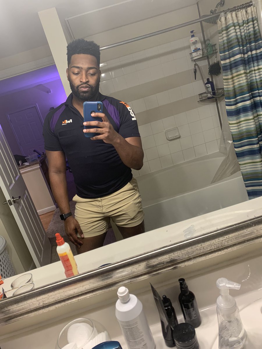 ThePhilDeal87's tweet photo. Happy Halloween! #FedexDelivery https://t.co/kJKOujlV1O
