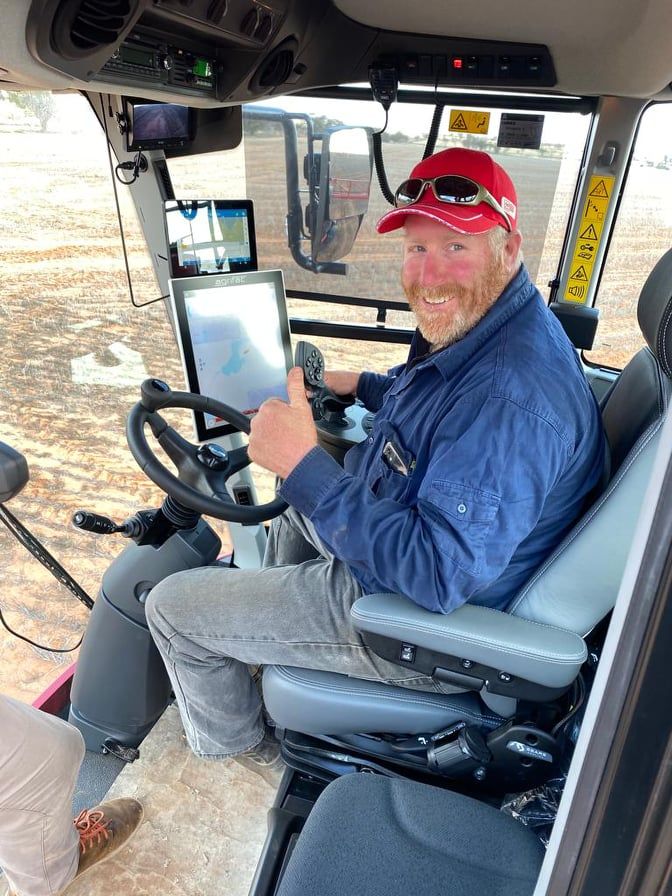 AgrifacAU's tweet photo. Campbell from #WyalkatchemWA says he’s stoked to receive his new #Agrifac #CondorEnduranceII with a 49m boom and 250mm #StrictSprayPlus 👌
“He’s is looking forward to getting through harvest so he can test the rig out,” says @mattydurack, #AgrifacAU WA Territory Manager. https://t.co/MvkLW2k4pg