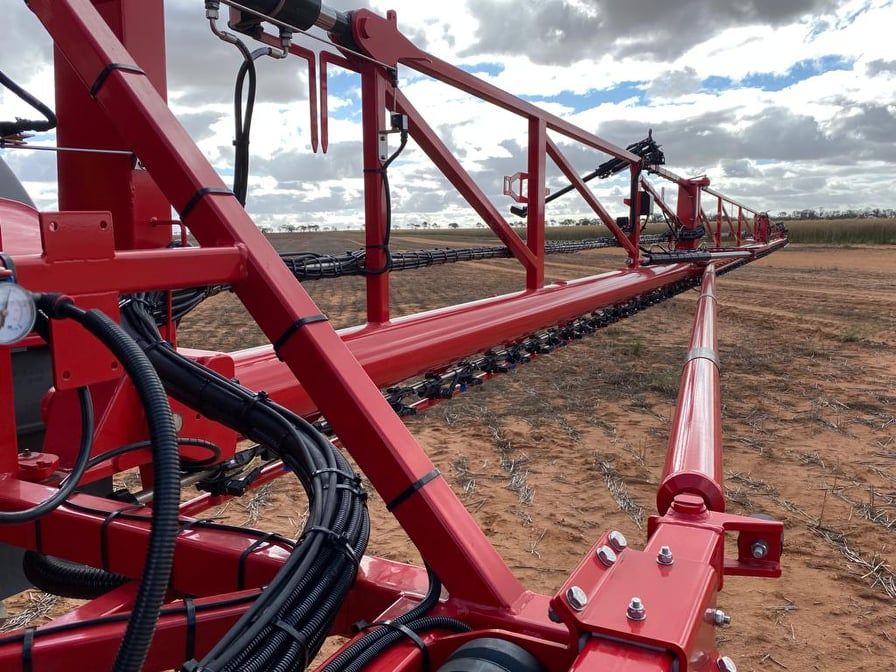 AgrifacAU's tweet photo. Campbell from #WyalkatchemWA says he’s stoked to receive his new #Agrifac #CondorEnduranceII with a 49m boom and 250mm #StrictSprayPlus 👌
“He’s is looking forward to getting through harvest so he can test the rig out,” says @mattydurack, #AgrifacAU WA Territory Manager. https://t.co/MvkLW2k4pg