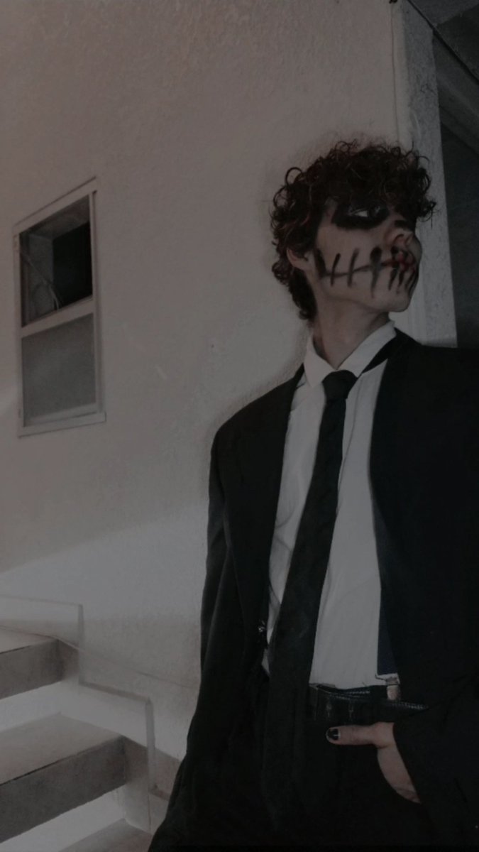 soysahiel's tweet photo. No fui a ningún lado pero igual me arregle 💀❤️✨
.
.
.
#halloween #diademuertos #catrin #catrinmakeup #malecatrina #boy #pic #halloweencostume #halloweenmakeup #picture #lgbt #bi #suit #suitboy  #mexicano #picoftheday #mexicanboy #lgbtmexico #aestheticboy #foto #photography https://t.co/bJGu49ej9z
