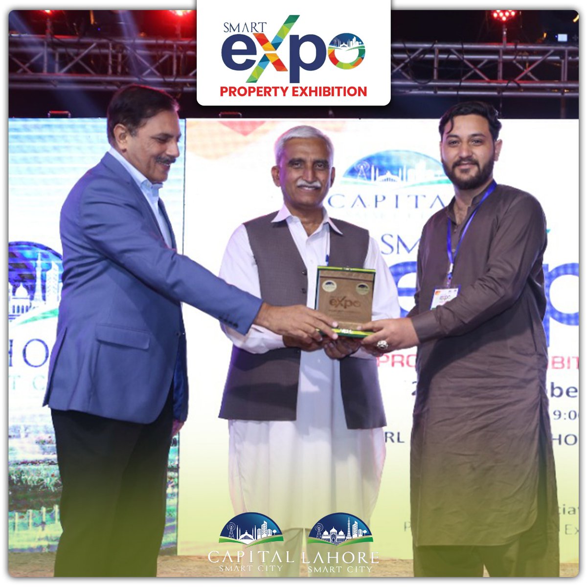 smartcitypk1's tweet photo. Highlights from the last day of the Smart Property Expo 2021 - Property Show in Peshawar, hosted by Capital Smart City and Lahore Smart City, with Mr. Abdul Kareem Khan, Special Advisor to CM KPK, as a special guest.
#smartcity #capitalsmartcity #islamabad #peshawar #smartexpo https://t.co/AXL3n2VN2A