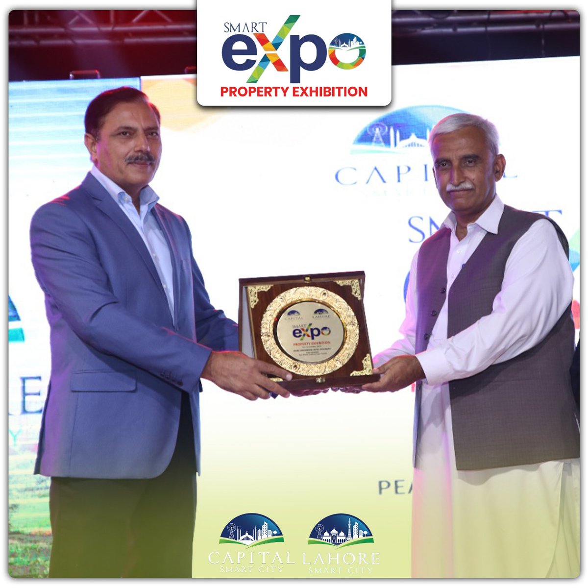 smartcitypk1's tweet photo. Highlights from the last day of the Smart Property Expo 2021 - Property Show in Peshawar, hosted by Capital Smart City and Lahore Smart City, with Mr. Abdul Kareem Khan, Special Advisor to CM KPK, as a special guest.
#smartcity #capitalsmartcity #islamabad #peshawar #smartexpo https://t.co/DWCN2QbtwN