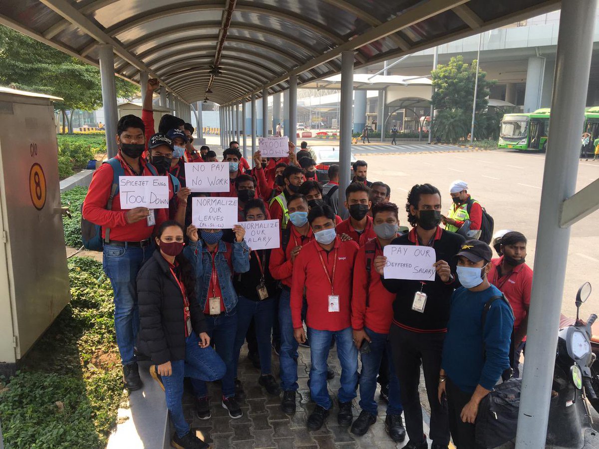 AME7373's tweet image. SPICEJET ENGINEERING STAFF STRIKE PAN INDIA OVER SALARY ISSUE. #engineeringstrike @flyspicejet @spicejet @PMOIndia @JM_Scindia @shukla_tarun @abplivenews @ZeeNews @CNBC @ndtv  #spicejet_strike