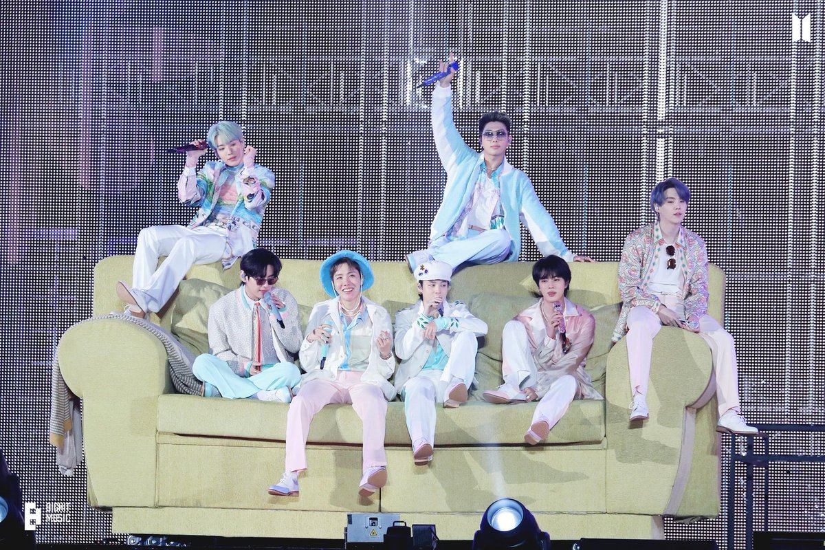 стадион арми бтс. бтс 2021. бтс amas 2021. Bts ptd концерт 2021. бтс концерт лос анджелес.