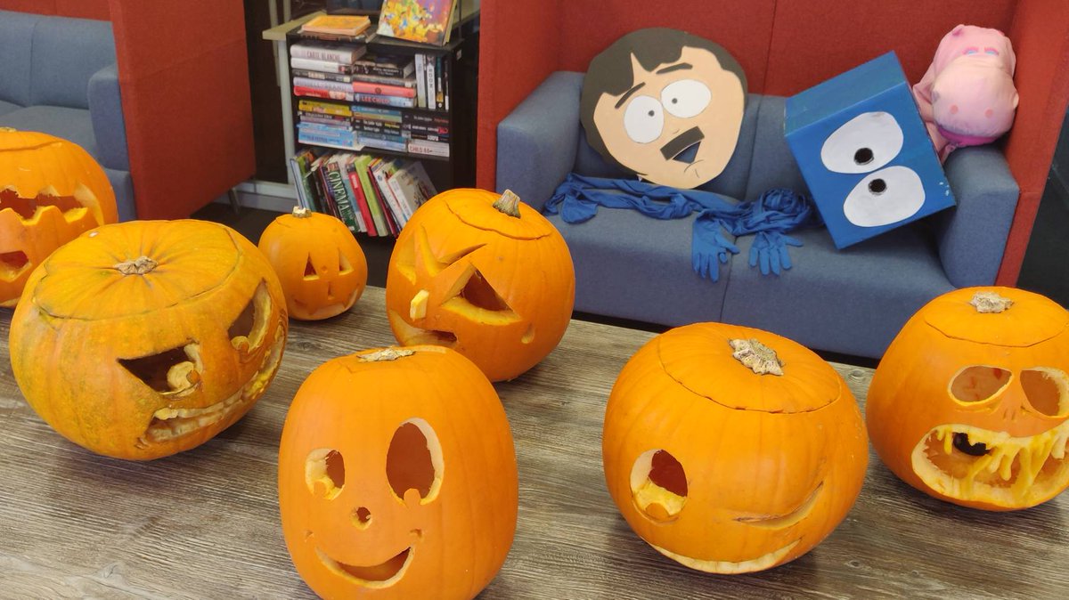 CarseWaterman's tweet photo. 🎃 The morning after the C&amp;W Halloween party, hope everyone has a good week 🎃#carseandwaterman #animation #halloween #stokeisontheup #feelingfragile #animationparty #digitalstoke #pumkin #jackolantern #happyhalloween https://t.co/Viv3GDn5IK