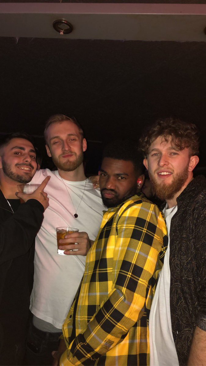Luke_Utting's tweet photo. @__ConnorG happy birthday bro 🥳🥳 https://t.co/5xr1zkofRa