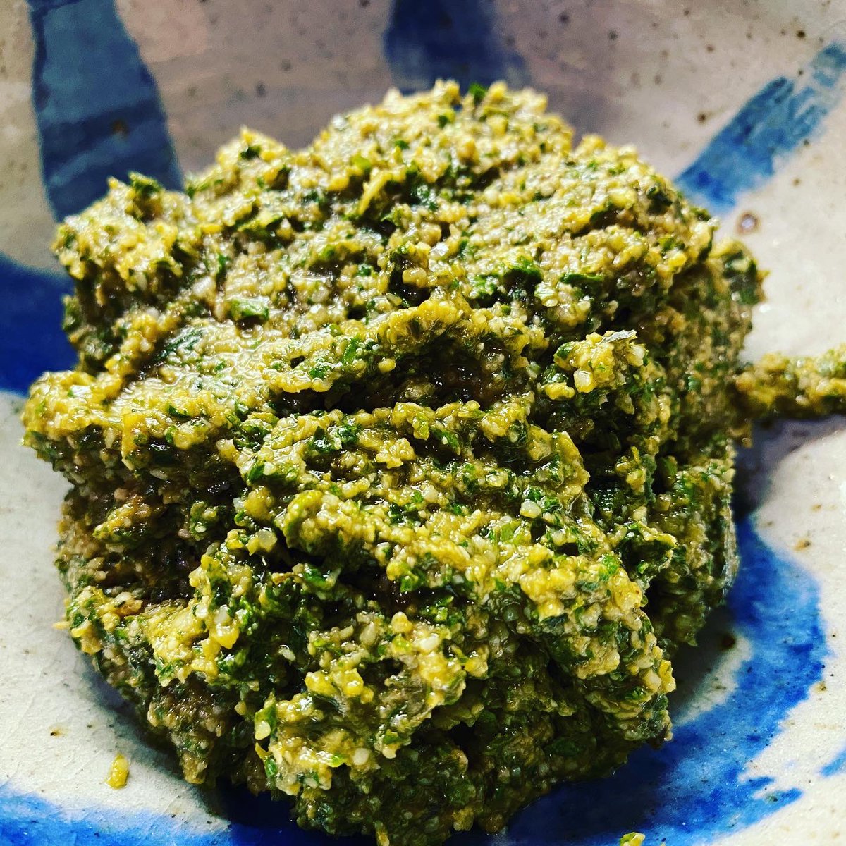 mrfothergill's tweet photo. When growing your own basil, the aim by any gardener is to be able to grow enough to make your own pesto.
Here is a recipe: https://t.co/aRJcKOEY3a
Enjoy!
#Basil #BasilPlants #PestoRecipe #PestoPasta #GlutCropCooking #growyourown https://t.co/NTawS0TmnZ