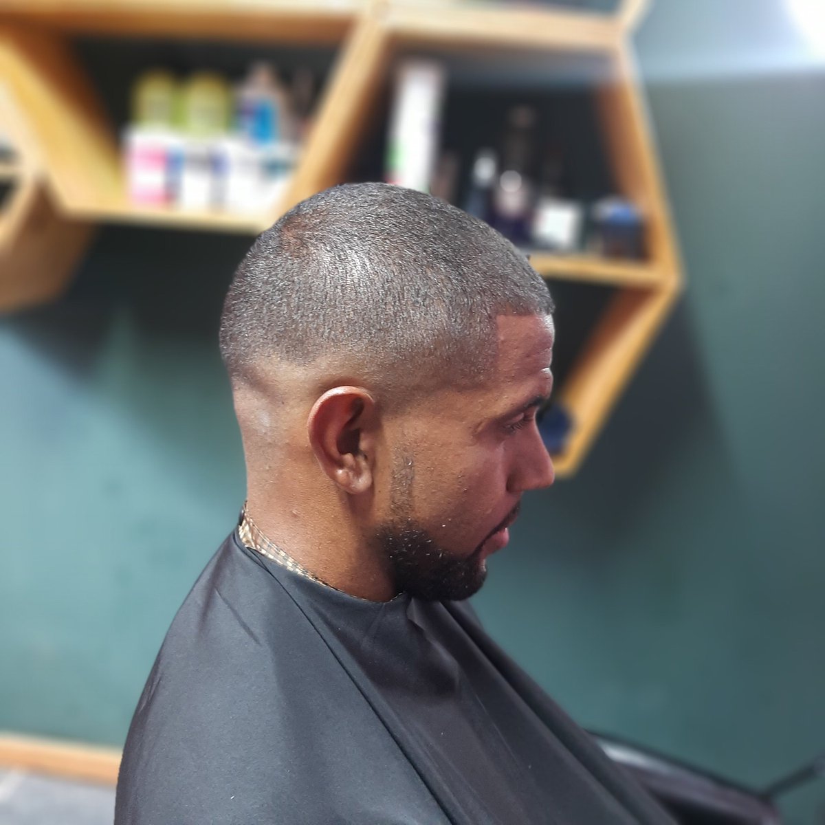 Itu_SlimFit's tweet photo. Please Follow me on IG @omgcutz  for Quality Haircuts &amp; booking info🙏🏽 https://t.co/C2qBmKh9BC