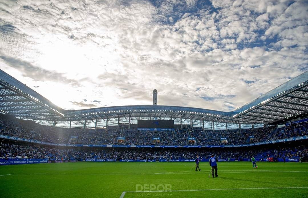 Aldo_Vazquez1's tweet photo. Sí, esto es un partido de la tercera división de España. 
#ANosaForza #ONosoTemplo https://t.co/nt4TOZpHTz