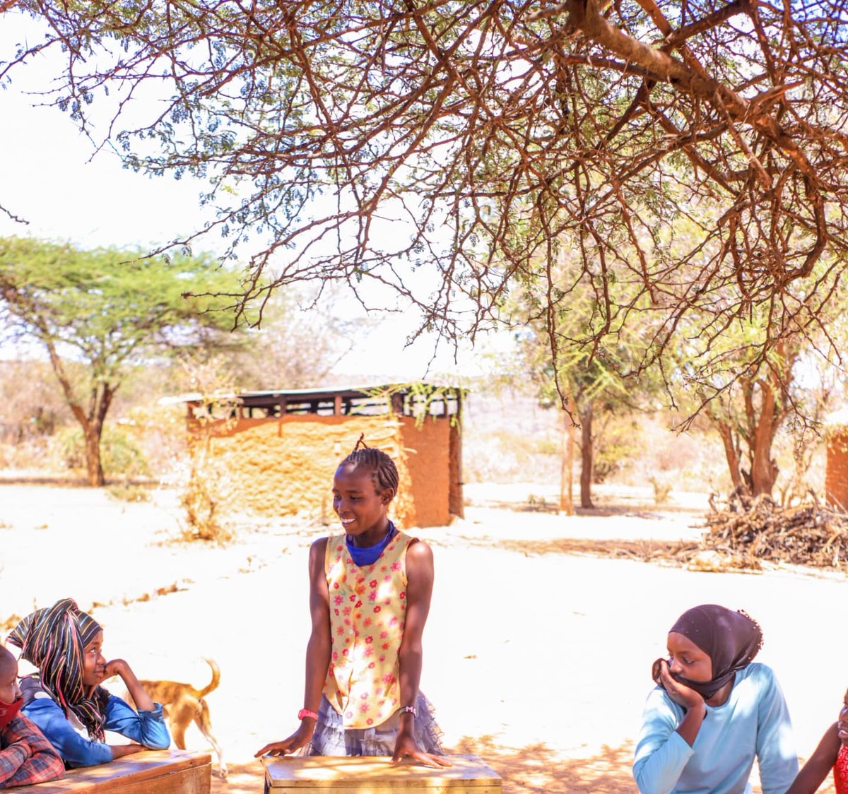 DDINITIATIVE's tweet photo. During #DDIMhmClubs the outdoor space comes in handy.Not only do these spaces promote candid and non-lecture based learning,but also develops reflective &amp; inquisitive thinking along w.problem-solving approaches in ‘real’ situations &amp; encourages holistic development of children. https://t.co/FpQZTFpEtX