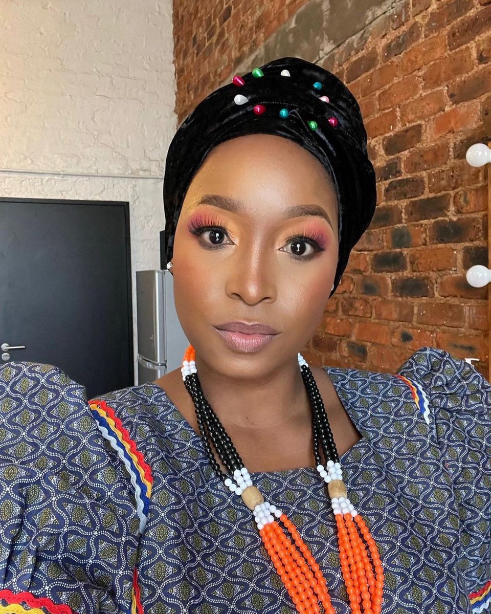 sepedi_bapedi's tweet photo. Kere sa mosadi ke facebeat le tuku ya velvet bagešu😍👌🏾❤️ #mopedi #sepedi #sepediattire
Velvet available in pink , crimson red, navy blue, and black - comes with free pins
0735900432 to place an order.
We courier nationwide wide https://t.co/Hw2aOUaM9g