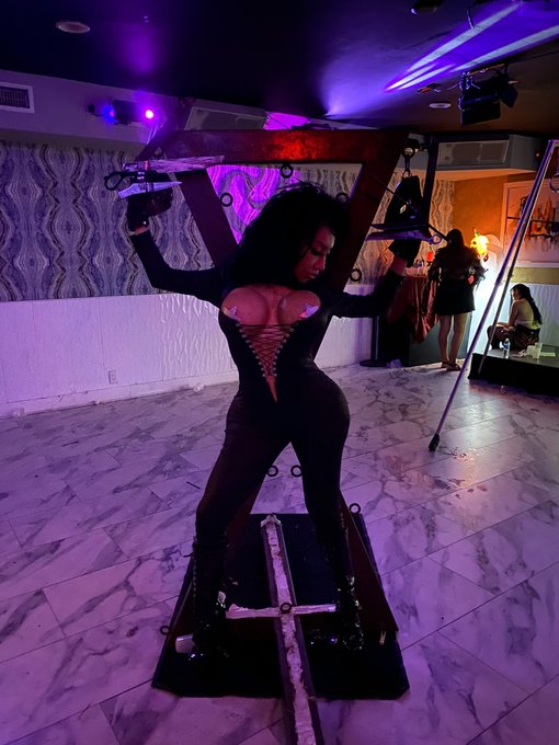 👻🕸🦇🕷🔪✂️ https://t.co/Bc6I5NkKw2<a href="/tag/twerk"class="tags"><span>#twerk</span></a><a href="/tag/bootybootybooty"class="tags"><span>#bootybootybooty</span></a><a href="/tag/saturdaymotivation"class="tags"><span>#saturdaymotivation</span></a>