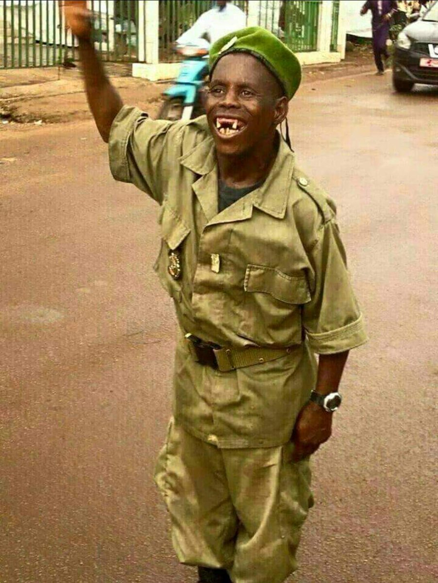 kipe76's tweet photo. La constitution est dissoute mais pas nos #DroitsEtDevoirs 
La Semaine Nationale de la Citoyenneté #SENACIP doit être de tous les jours.
Bonne fête à l'EMGA Etat Major des Armées. Bonne semaine du soldat. 
#Kibaro #CNRD https://t.co/lPVdrlcZV2
