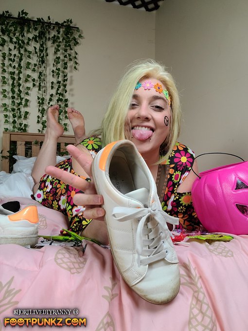 Aeon FP - One more Haloween gift from the miss ShortLivedTyranny. :) Come hang out with us on all our footpunkz sites, yeah? Happy Halloween! https://t.co/exIBzr7tgU