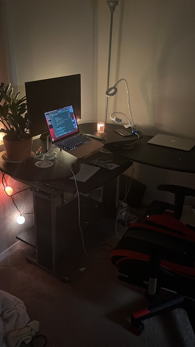 teawithkrystle's tweet photo. I saw a thread last week that said you are a real programmer when you start  working in the dark- do I make the cut? #developerinthemaking #BlackTechTwitter #techtwitter https://t.co/aYAel5itUt