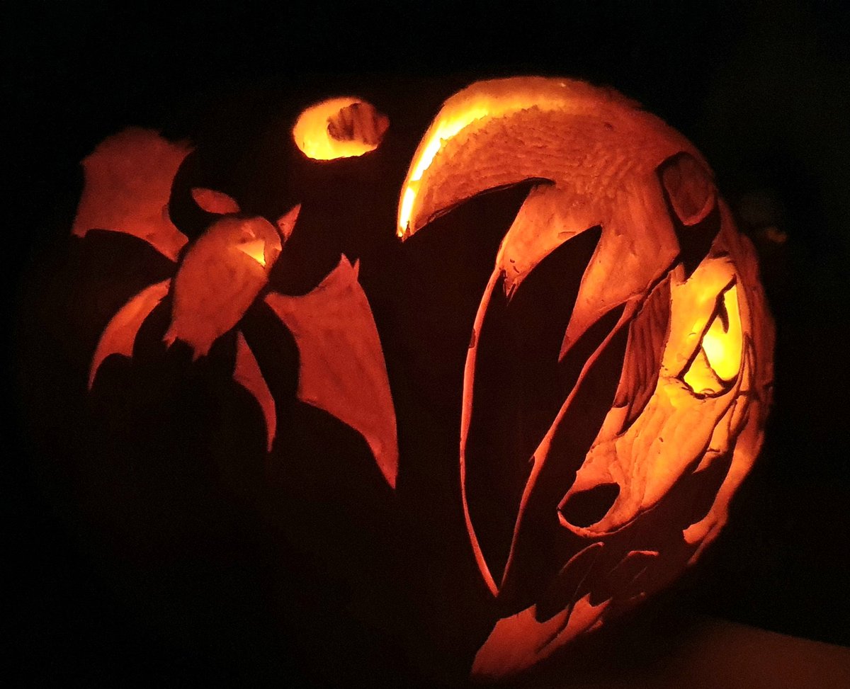 FoxtrotTrouble's tweet photo. Enjoy my pumpkeen too. https://t.co/w3qOz5Jox6