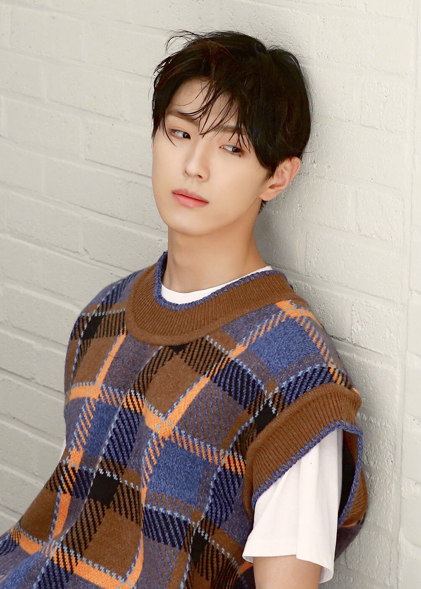 strawbaejy's tweet photo. 💫 𝐈𝐧 𝐭𝐡𝐞 𝐦𝐢𝐝𝐝𝐥𝐞 𝐨𝐟 𝐣𝐮𝐧𝐞

yongbae filo / tagalog au

— wherein Yexel, a psych student from ust tries to help Ice, a pol sci student from admu to be a better person for his ex to comeback

cix filo socmed au https://t.co/DHFURwBt77
