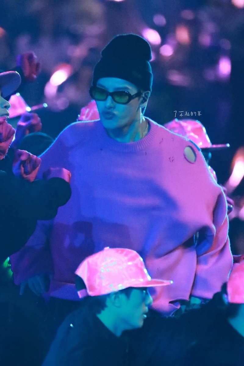 fafa9785's tweet photo. หมั่นเขี้ยวอ่าา 

 #JacksonWang #王嘉尔 #잭슨  @JacksonWang852 #TeamWang #GOT7  #갓세븐 @GOT7Official https://t.co/Dp1zzB44UQ