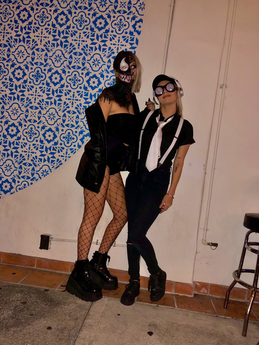 kd_mllm's tweet photo. when your Canadian girlfriend dresses up as your favorite gay Canadian (aka rezz) 🥺🤤 https://t.co/lBbm9os7Ui