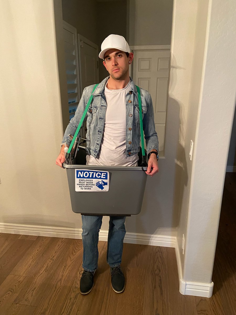 dpgaytan's tweet photo. Am I doing this right, @NSYNC? #Halloween https://t.co/pVmwNbxP4b