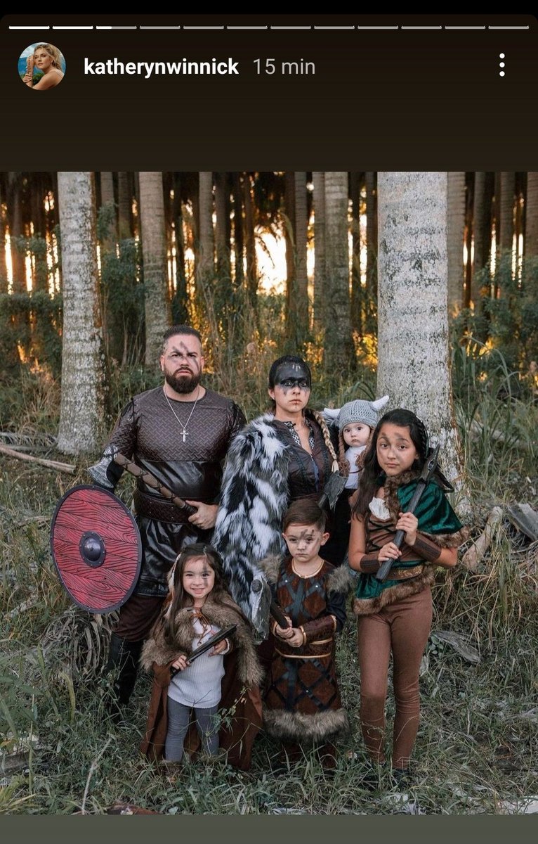 RagnarTLothbrok's tweet photo. Cuándo terminaste de ver la serie ayer https://t.co/xnoSiCK4ZH
