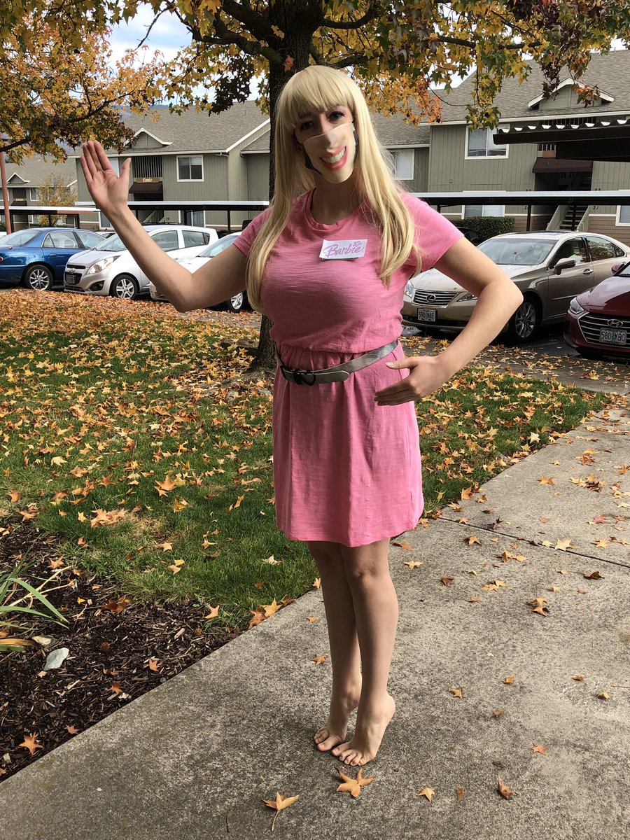 CheesyHipster's tweet photo. Today I was Barbie! When ya gotta wear a mask to work why not your own face lololol https://t.co/ZgSP3zn1Fq