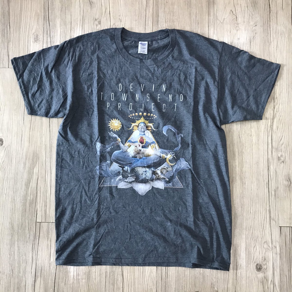 Growdung2hand's tweet photo. Devin Townsend
Size: XL // 21.5x29
Price: 350
*สภาพเยี่ยม ใหม่ เข้ม ไร้ตำหนิ ลายสวย ป้าย XL แต่วัดแล้วเหมาะกับคนใส่ L ใครชอบท่านเทพคนนี้ จัดไปครับ*
#devintownsendproject #devintownsend #growdung2hand #เสื้อวง #เสื้อวงมือสอง #bandmerch #เสื้อทัวร์ #เสื้อมือสอง https://t.co/Q1lCN5ccks