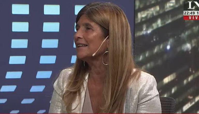LANACION's tweet photo. Mariel Fornoni explicó por qué Axel Kicillof nombró 44 veces a Mauricio Macri en una entrevista https://t.co/sp02ofMMvr https://t.co/OEUuXNhZ23