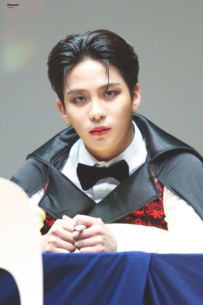 hourly jongho tweet media