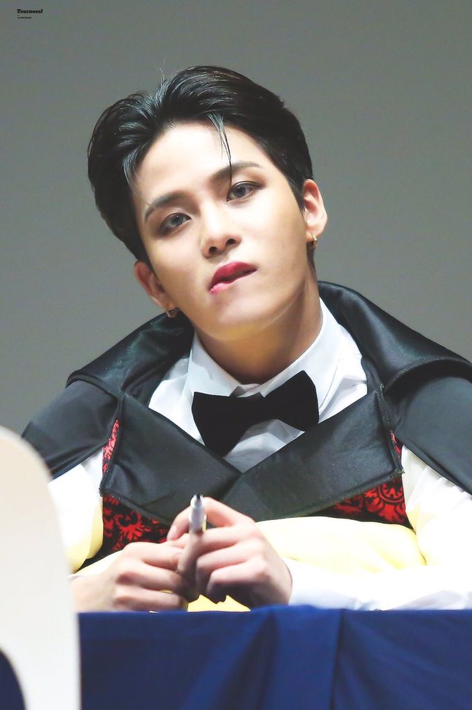 hourly jongho tweet media