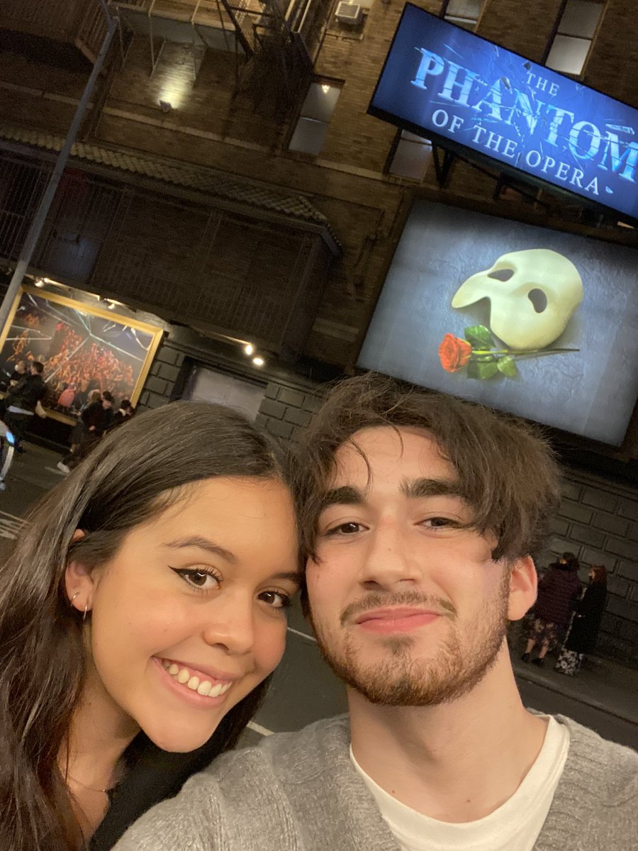thisgav's tweet photo. happy 1yr with my lovely baby i can’t wait to spend many more with you❤️❤️🫂 https://t.co/yOTHxrnEbn