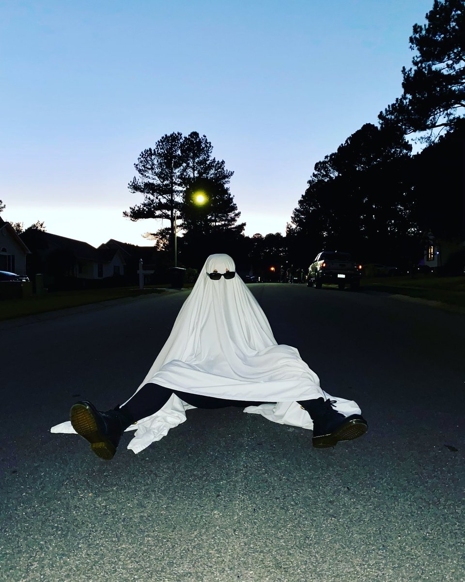 HowDoYouFig's tweet image. Happy Halloween from Val the unfriendly ghost 🎃#SheetGhost