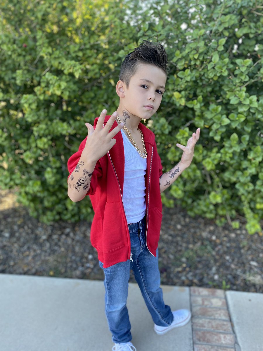 gehrman's tweet photo. Can you Belieb it?  My nephew is legit @justinbieber #halloween2021 https://t.co/wraEfBFlue