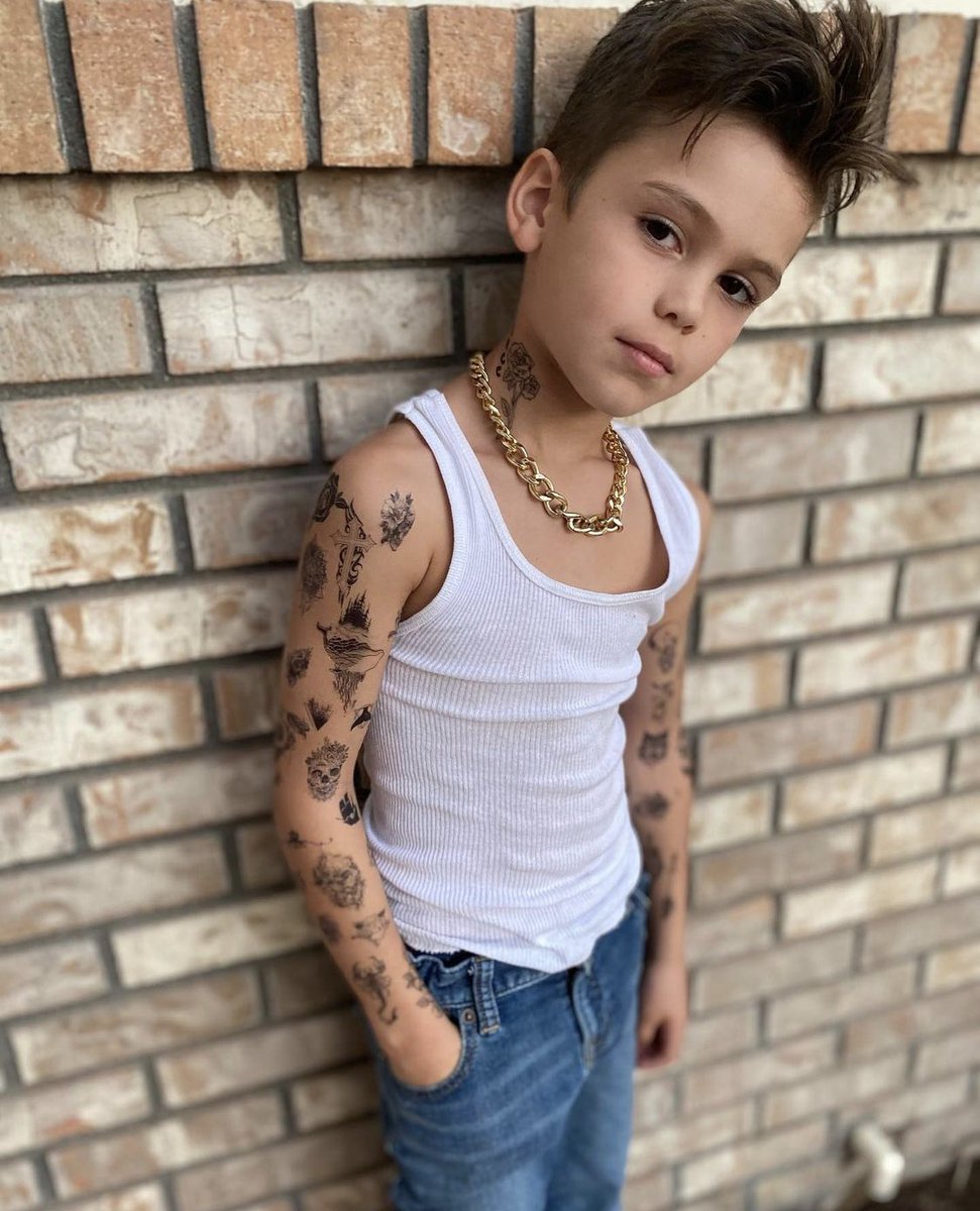 gehrman's tweet photo. Can you Belieb it?  My nephew is legit @justinbieber #halloween2021 https://t.co/wraEfBFlue