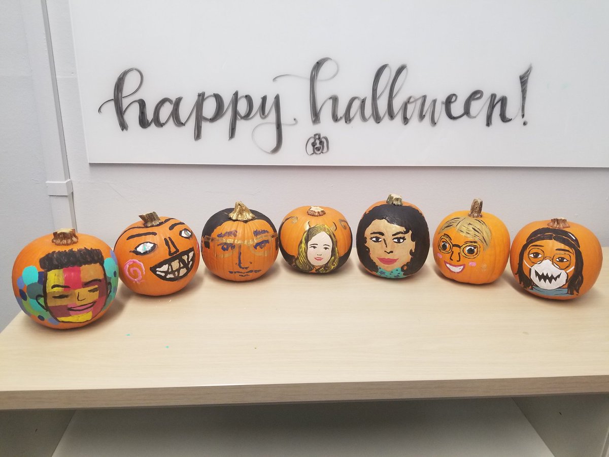 WilmaBainbridge's tweet photo. Happy halloween! The #BrainBridgeLab has been turned into pumpkins for the night π In order: Trent, @CRevsine, Yuetong, me, @deepasri_p, @EmmaMegla, and Hannah! https://t.co/AycvFzuN6f
