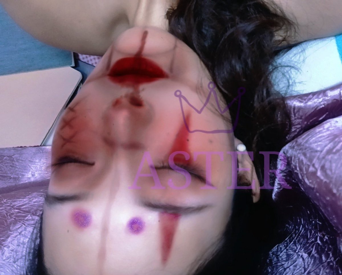 Aster201314's tweet photo. 迟到的万圣节🎃 https://t.co/1KZczb3UqL
