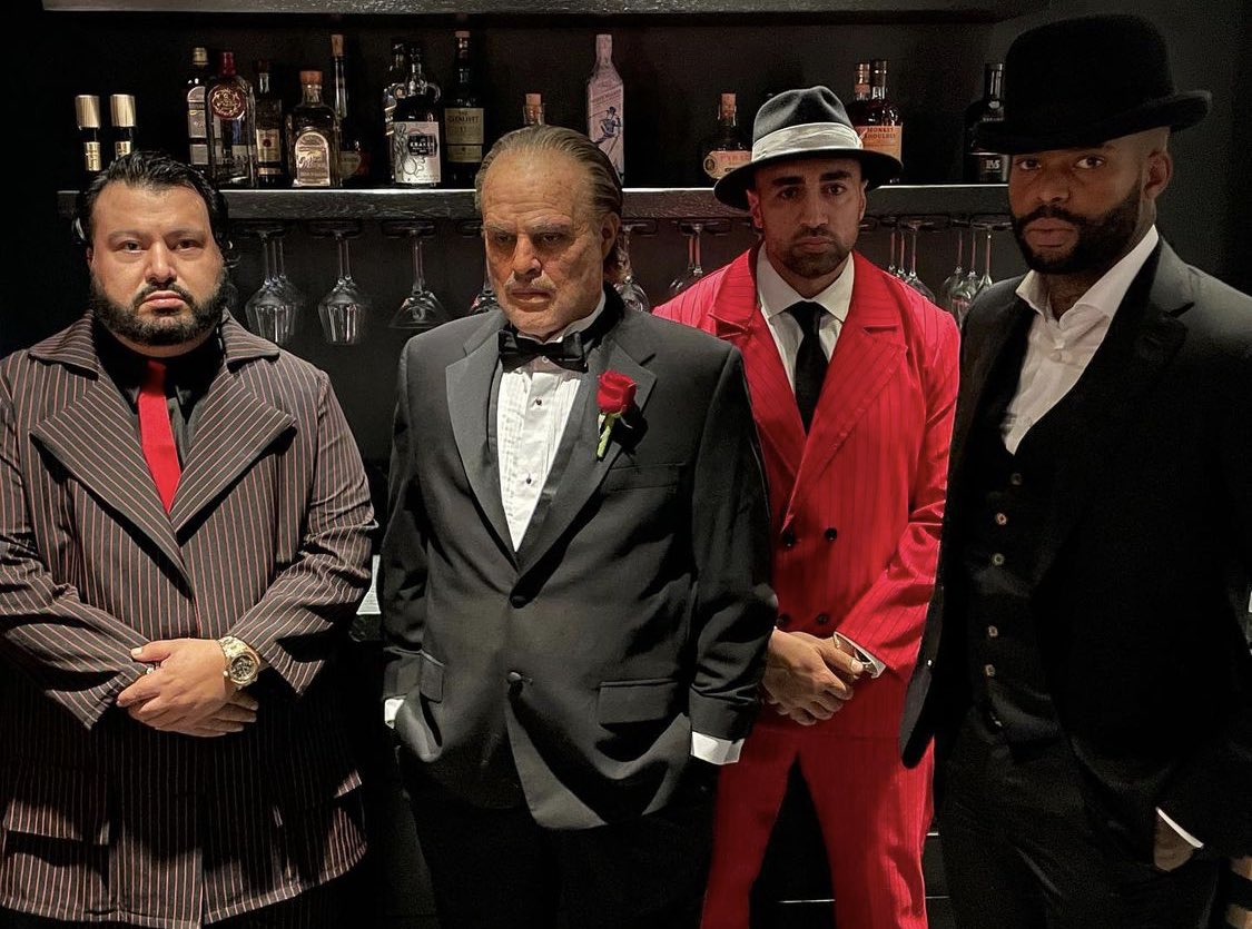 FDFN4KiWEAM1NZB?format=jpg&name=medium