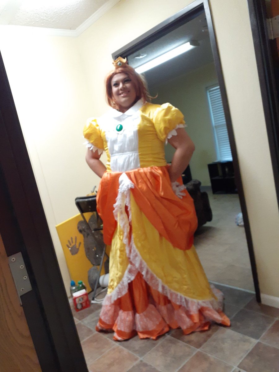 go4AlX's tweet photo. And this is the main costume I've been dying to wear for 3-5 months now. @MadameWario https://t.co/2IWIS23Erk