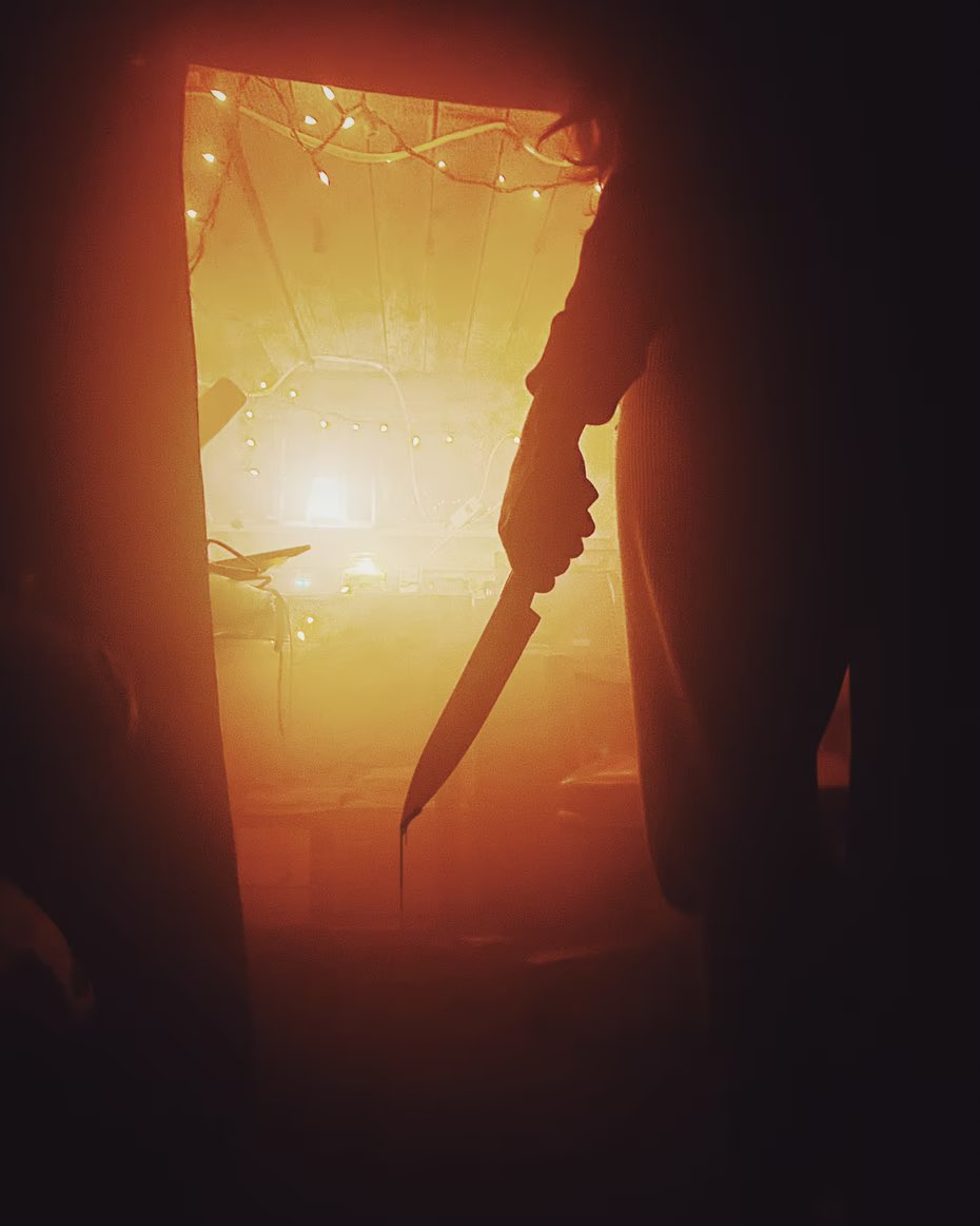 strayrobins's tweet photo. // murder is the most fun a boy can have with his clothes on //

🔪 pre-relationship 2mn, minor chnlx
🔪 3k, rated E for Extremely Graphic Murder
🔪 mcd, graphic depictions of violence, dead dove: do not eat

HAPPY HALLOWEEN from 🗡,🐁, 🍒🥚,and 👻!

https://t.co/wnM1ZaLJ5L https://t.co/BBZrzmShDP