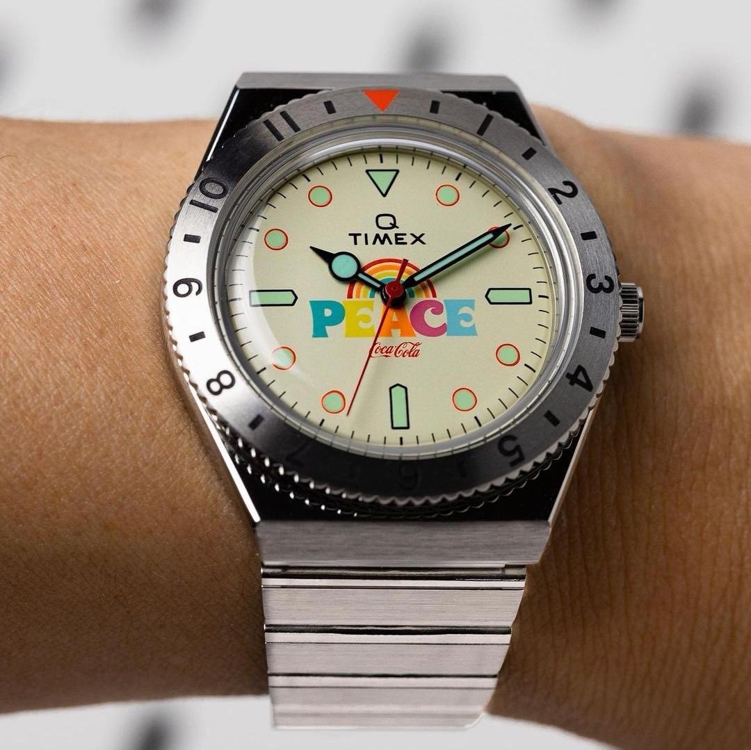 Timex_India's tweet photo. In the mood for some happiness on your wrist.
Now available on the Timex India website, shop now! https://t.co/qe3B8Ygz6A
⌚: TimexXCocaCola Q Reissue
#Timex #TimexIndia #TimexXCocaCola #wedontstop #cocacola #coke #coke1971collection #unitycollection #unity @CocaCola https://t.co/FB4qBpQSgV
