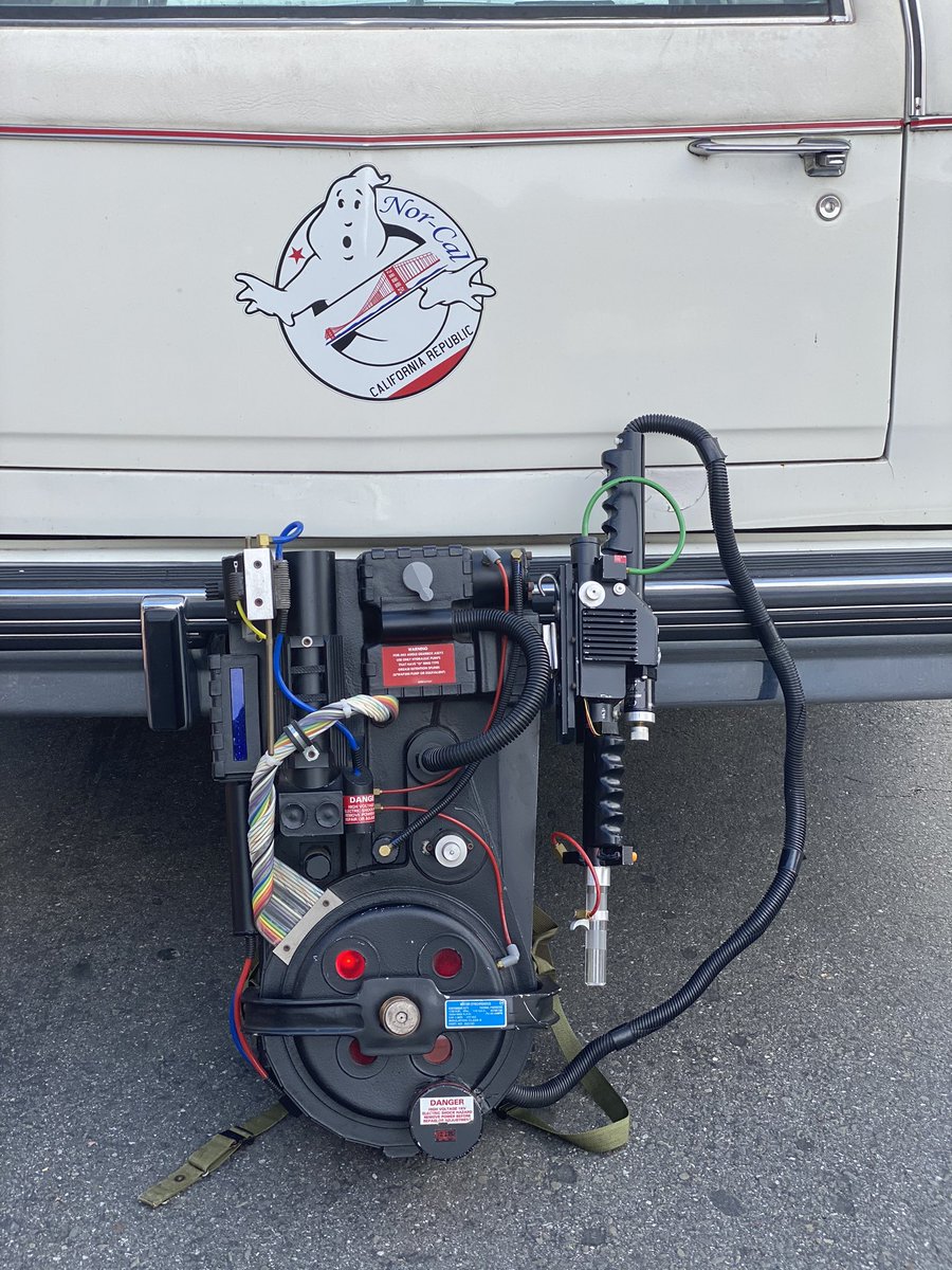 BayAreaGB's tweet photo. Happy Halloween! #Ghostbusters #halloween2021 #protonpack #ectosf #bayareagb https://t.co/WqhfEBGHxS