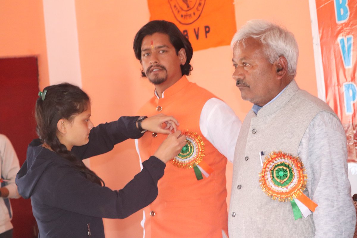 RJRajanjoc's tweet photo. #प्रवास 
#abvputtaranchal 
#abvppithoragarh
जिला अभ्यास वर्ग पिथौरागढ़ सरस्वती शिशु मंदिर नया बाजार पिथौरागढ़ में संपन्न हुआ।
@KamalNe84040048 @PradeepSinghHR @PPrashantoffice @isandeeprana7 @kajalthapa9761 @nidhitripathi92 @isandeeprana7 @sandeepborauk @iaprnamishra https://t.co/pHVB5IFQv2